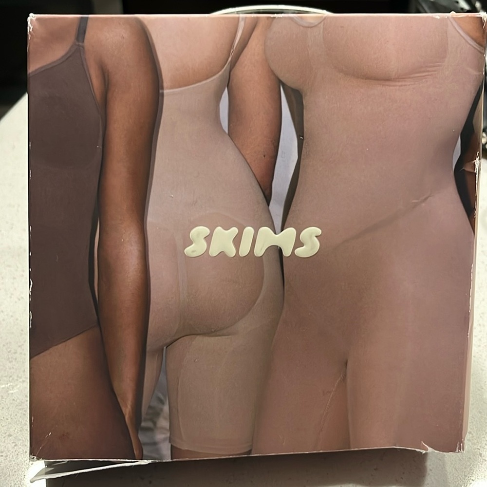 SKIMS sculpting bodysuit